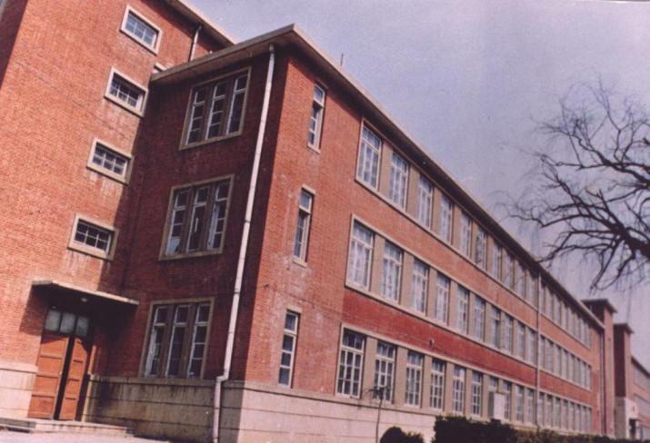 DE9B
